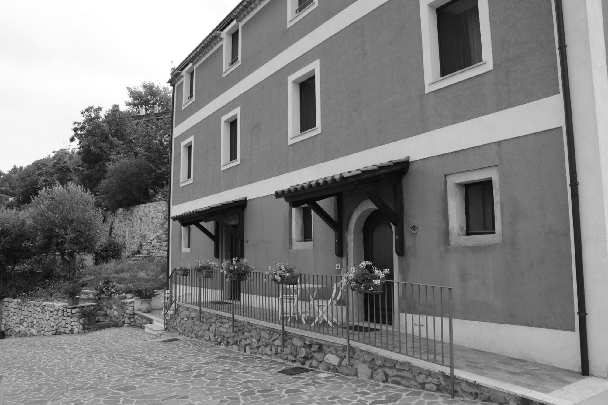 B&B La Casa Rossa Paola Exterior foto